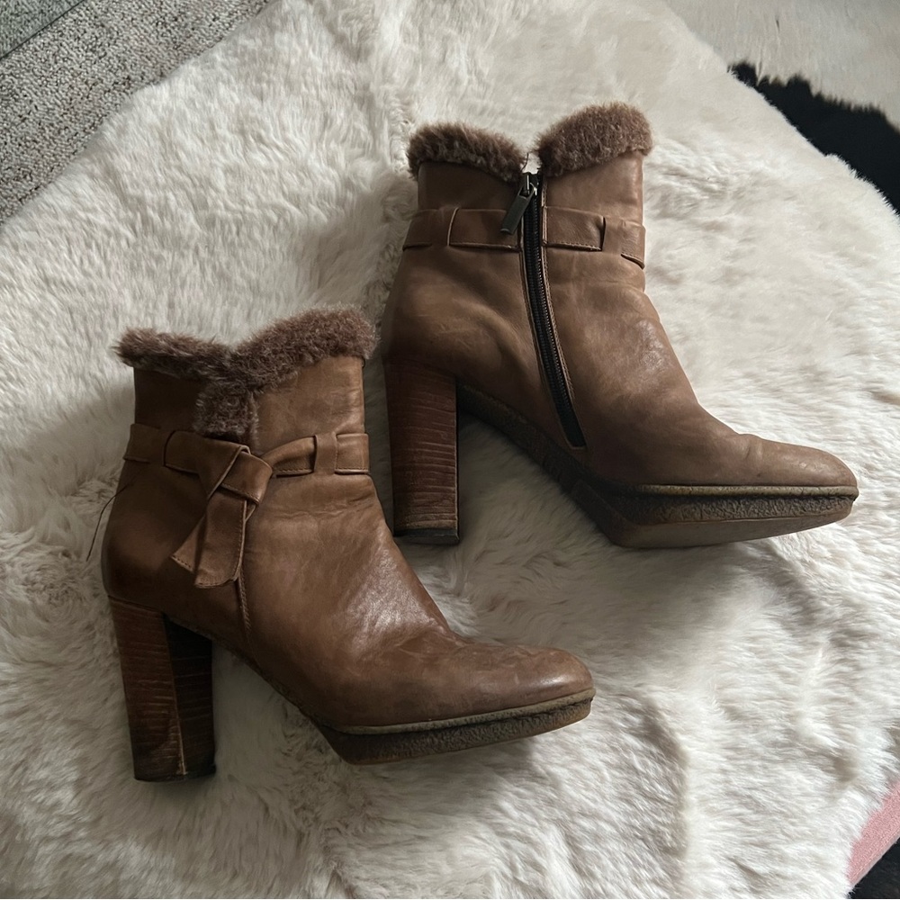 Aquatalia Taupe Leather Booties with Faux Fur Trim